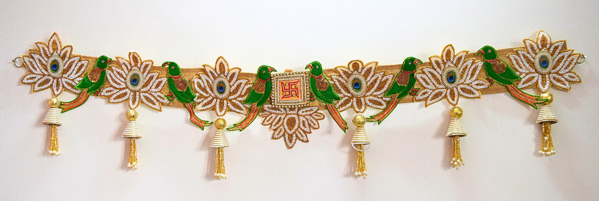 Parrot Toran